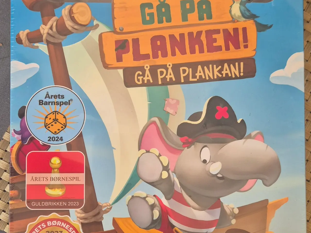 Billede 2 - Gå på planken brætspil Fra 5 år. Brætspil for 2-4 
