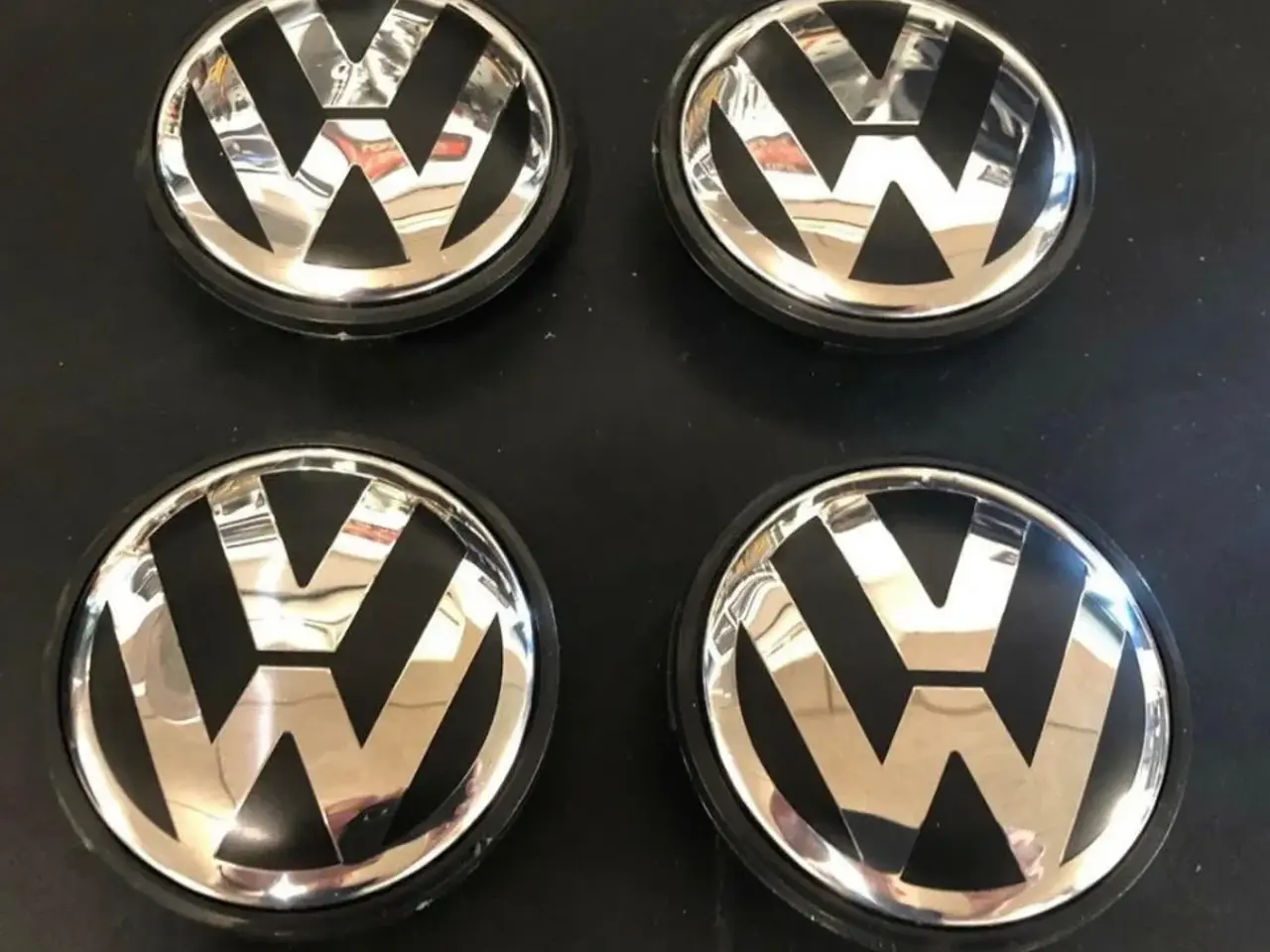 Billede 1 - VW centerkapsler 4 stk 66/56mm