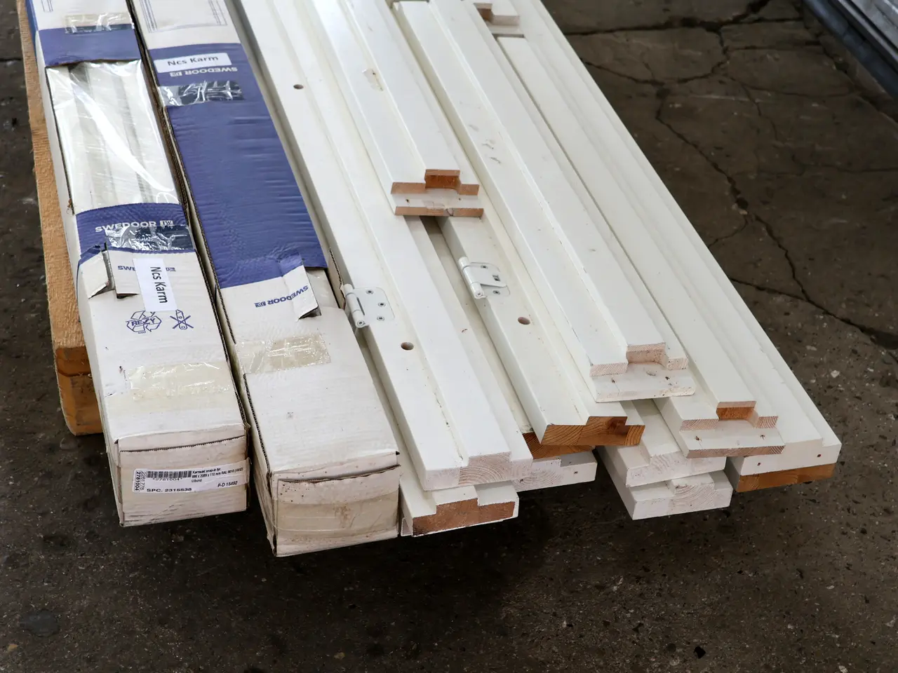 Billede 2 - 7 Stk Swedoor karme u/bund, ral 9010 Hvid