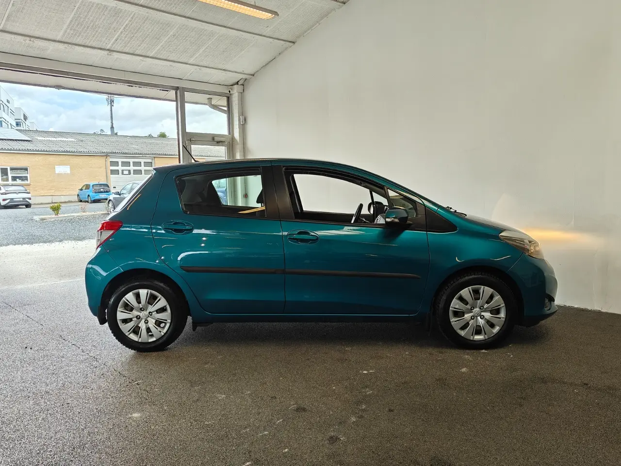 Billede 3 - Toyota Yaris 1,0 VVT-i T1