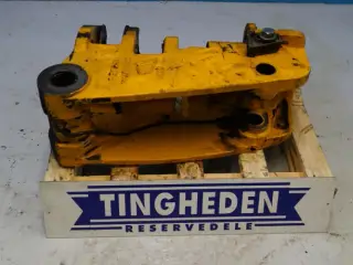 JCB 4CX Centre Support 128/15200