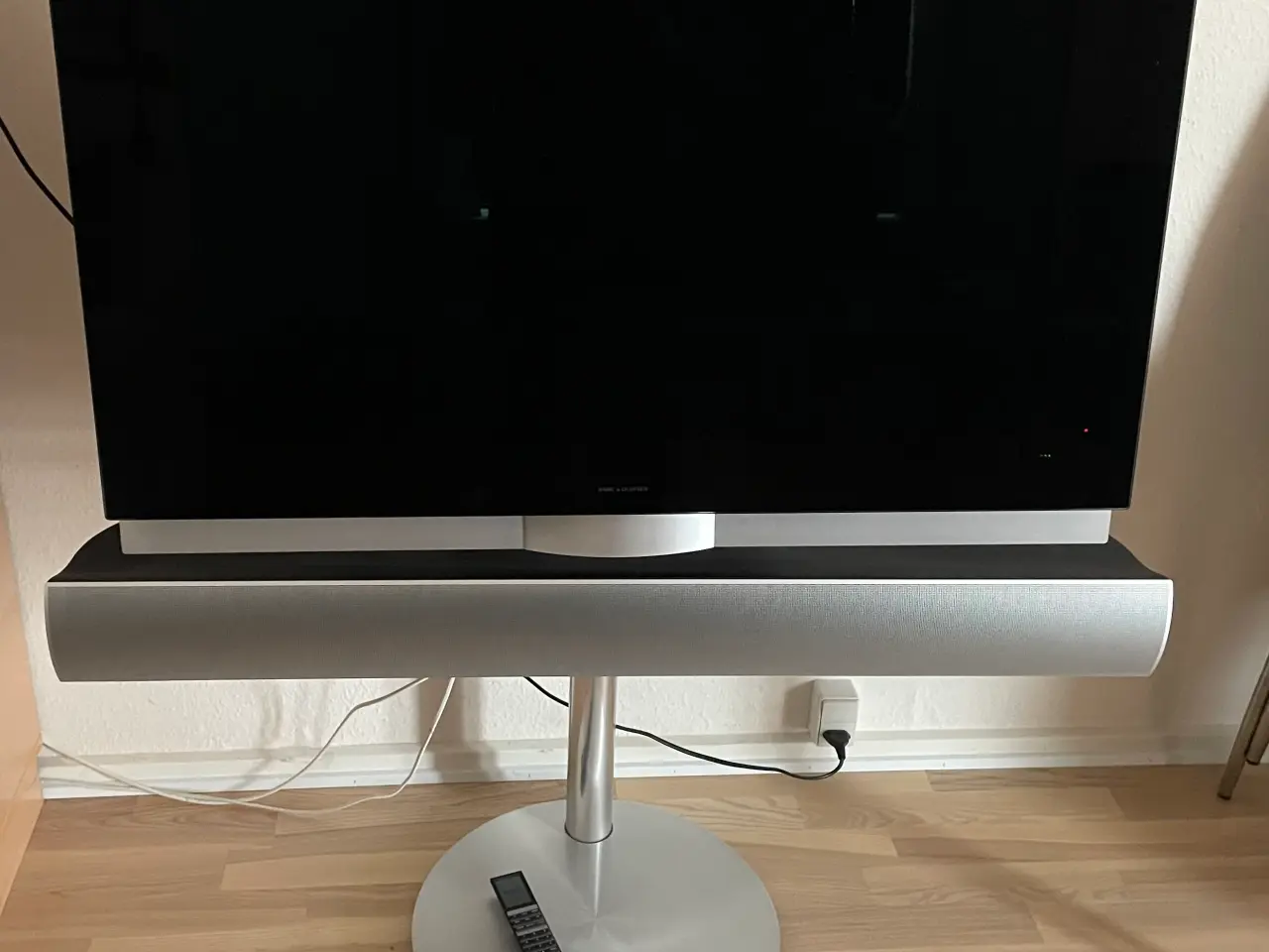 Billede 1 - Tv med verdens bedste lyd og indbygget DVD