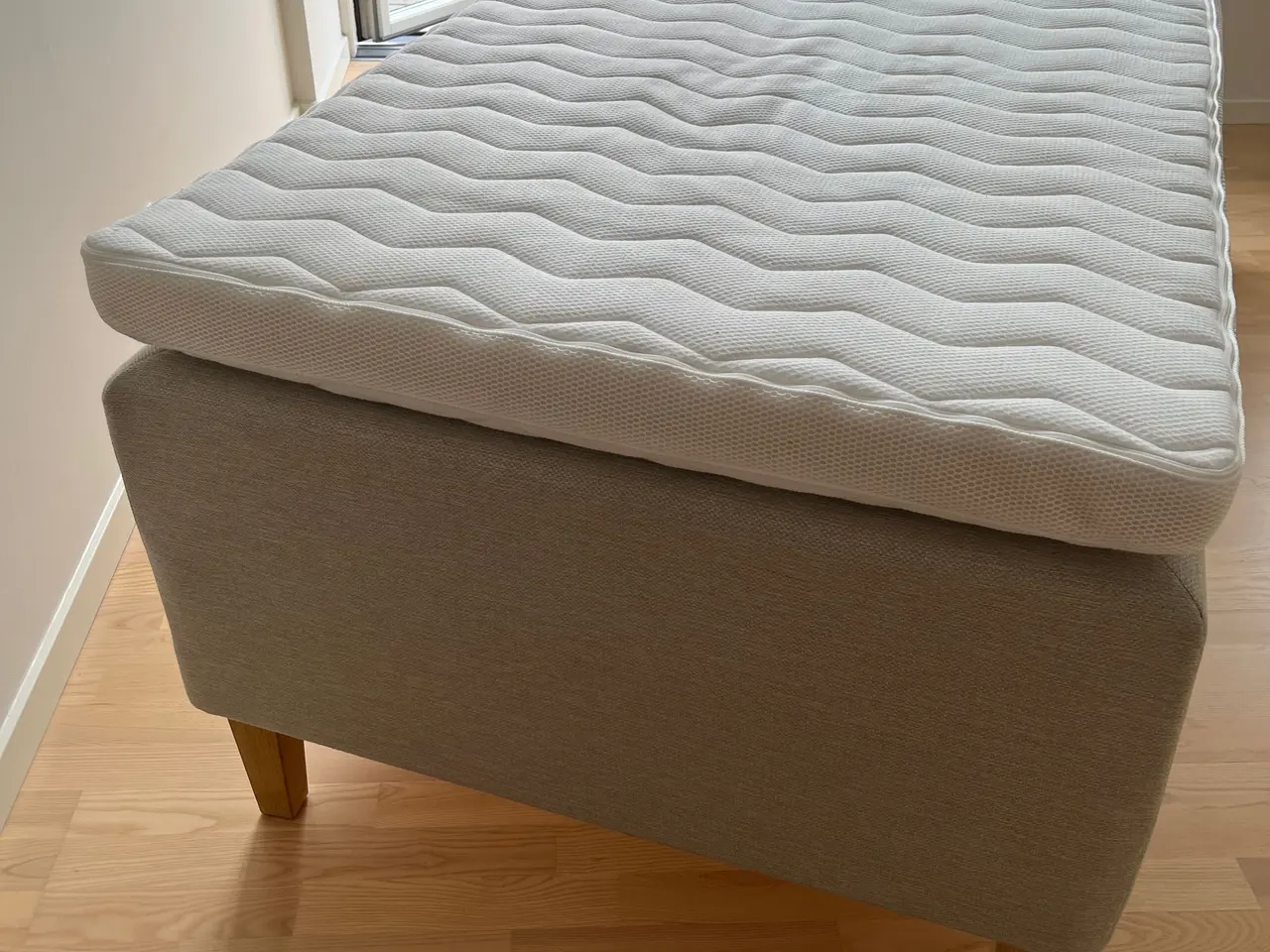 Billede 1 - ZensiZone box-seng m. topmadras 90x200 cm.