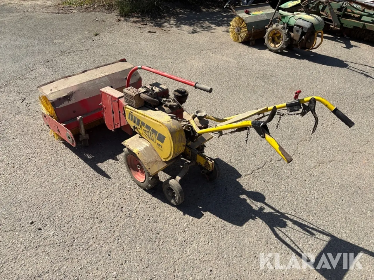 Billede 7 - 2-hjulet traktor Texas 521 med kost