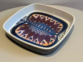 Royal Copenhagen fajance fad nr. 168/2884