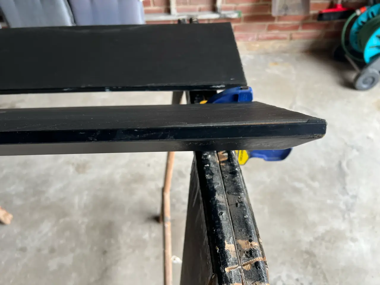 Billede 1 - Hylder i MDF plade med sort laminat 