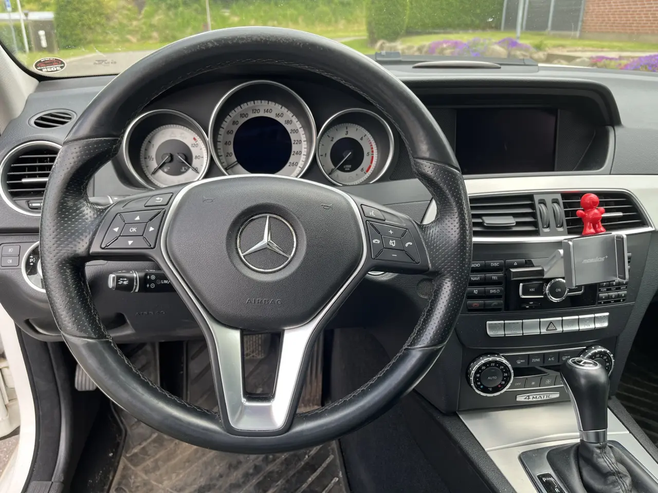 Billede 10 - Rigtig fin og velkørende Mercedes C250 4matic