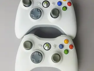 ⭐️· 2 stk. originale Xbox 360 controllere 