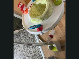 Hoppegynge fra ficherprice står som ny brugt lidt