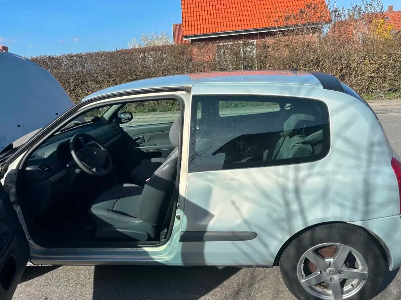 Billede 2 - RENAULT CLIO 1.2 2004 – KUN KØRT 72.000 KM!!!