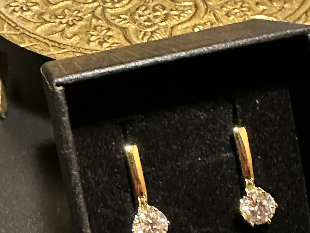 Billede 2 - Nye sølvøreringe med 1 kar moissanite i hver