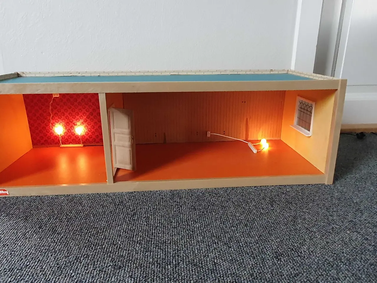 Billede 1 - Lundby dukkehus underetage 1972
