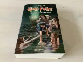 Harry Potter og Halvblodsprinsen i paperback bog