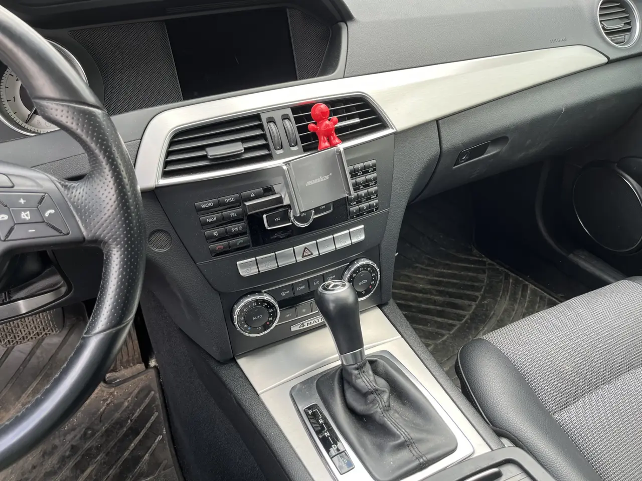 Billede 11 - Rigtig fin og velkørende Mercedes C250 4matic