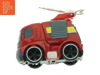 Brugt rød plastiklegetøjsbrandbil (str. 9 x 8,5 cm)