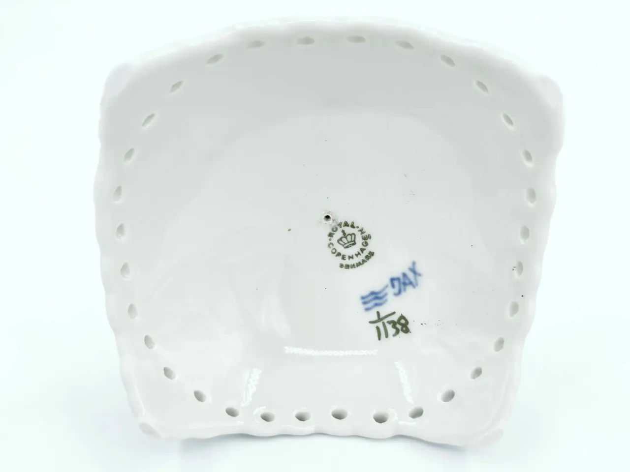 Billede 13 - Musselmalet Helblonde Lysestage Porcelæn
