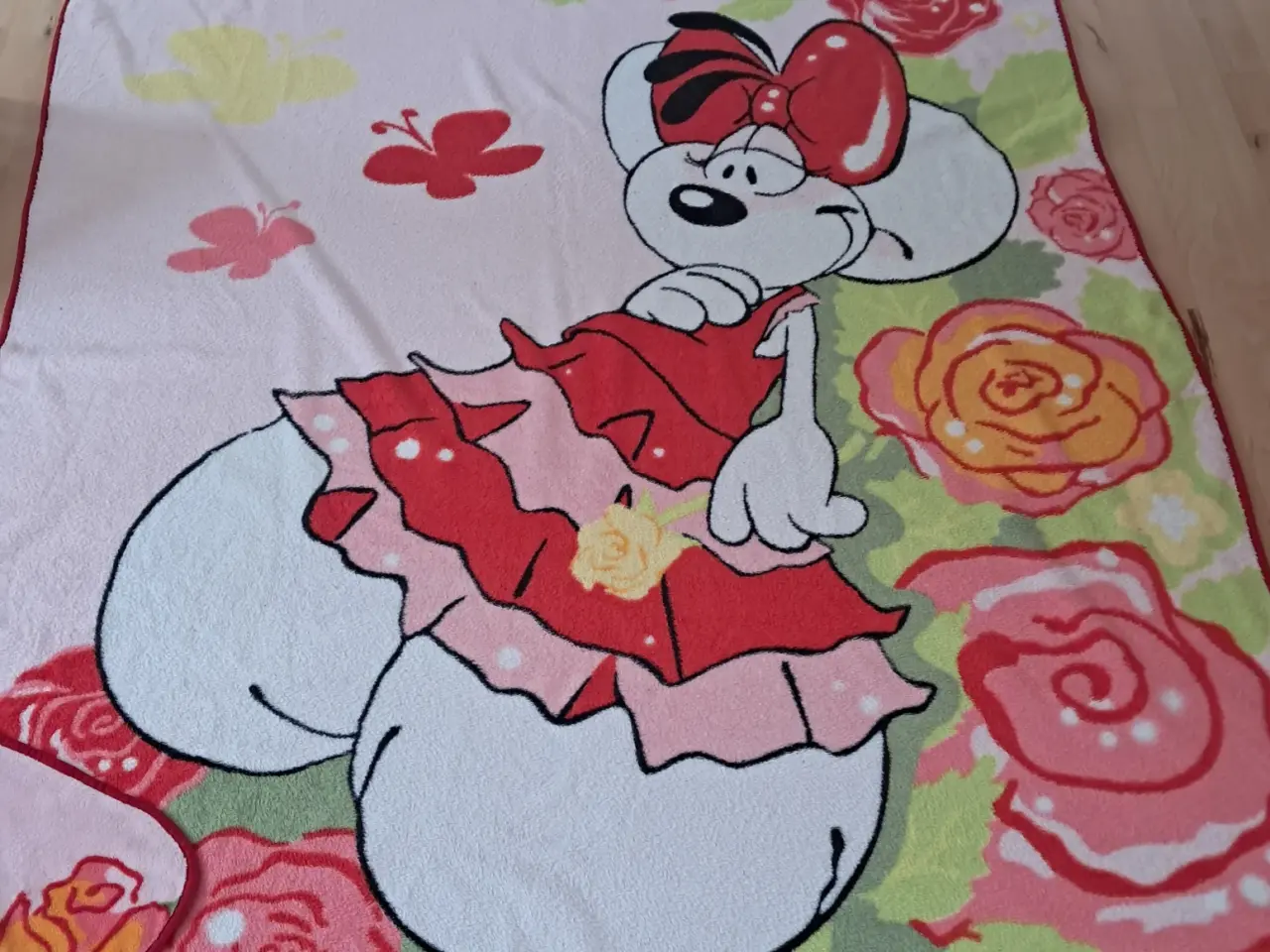 Billede 1 - FLEECETÆPPE Minnie Mouse