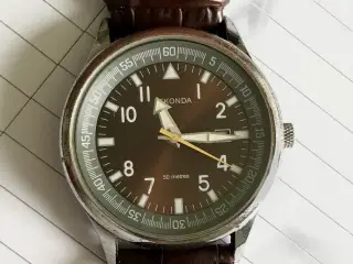 Ur Sekonda med ny rem og næsten nyt batteri.