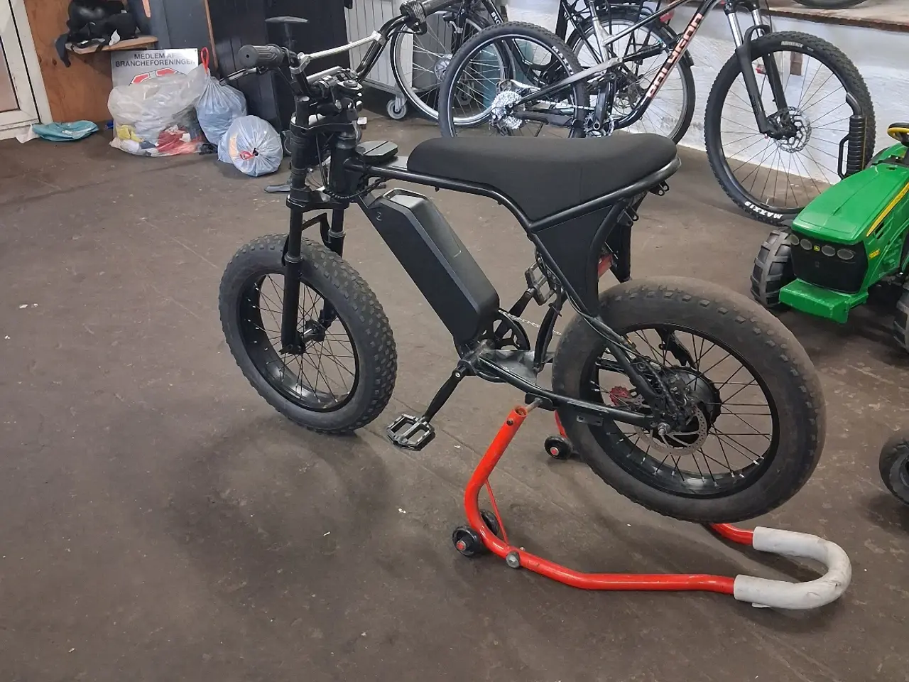 Billede 2 - Fed elcykel