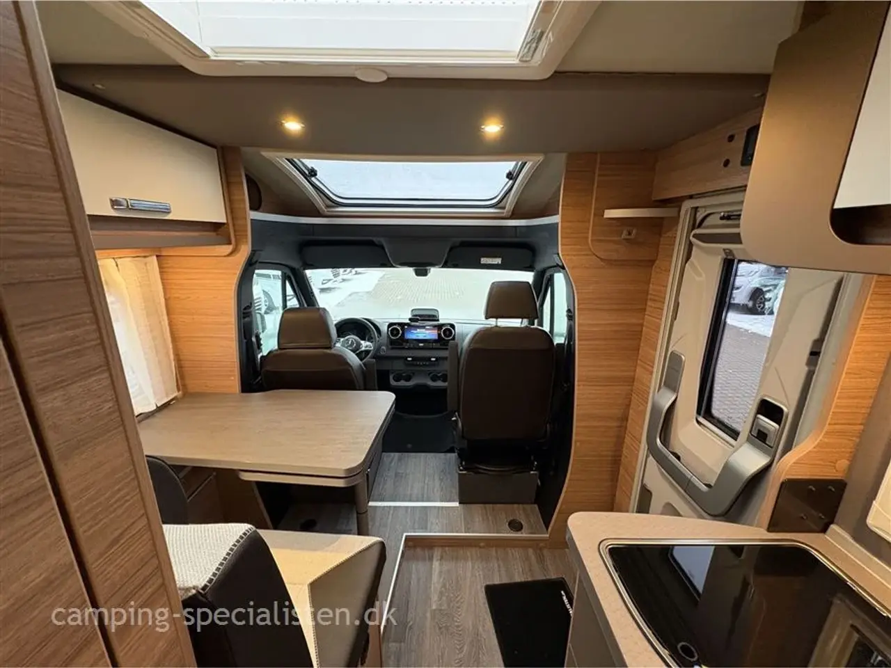 Billede 10 - 2026 - Weinsberg Pepper Edition MEG 640 Mercedes Weinsberg CaraCompact 640 MEG Edition Pepper MB 2026 - Kan ses nu hos Camping-Specialisten.dk