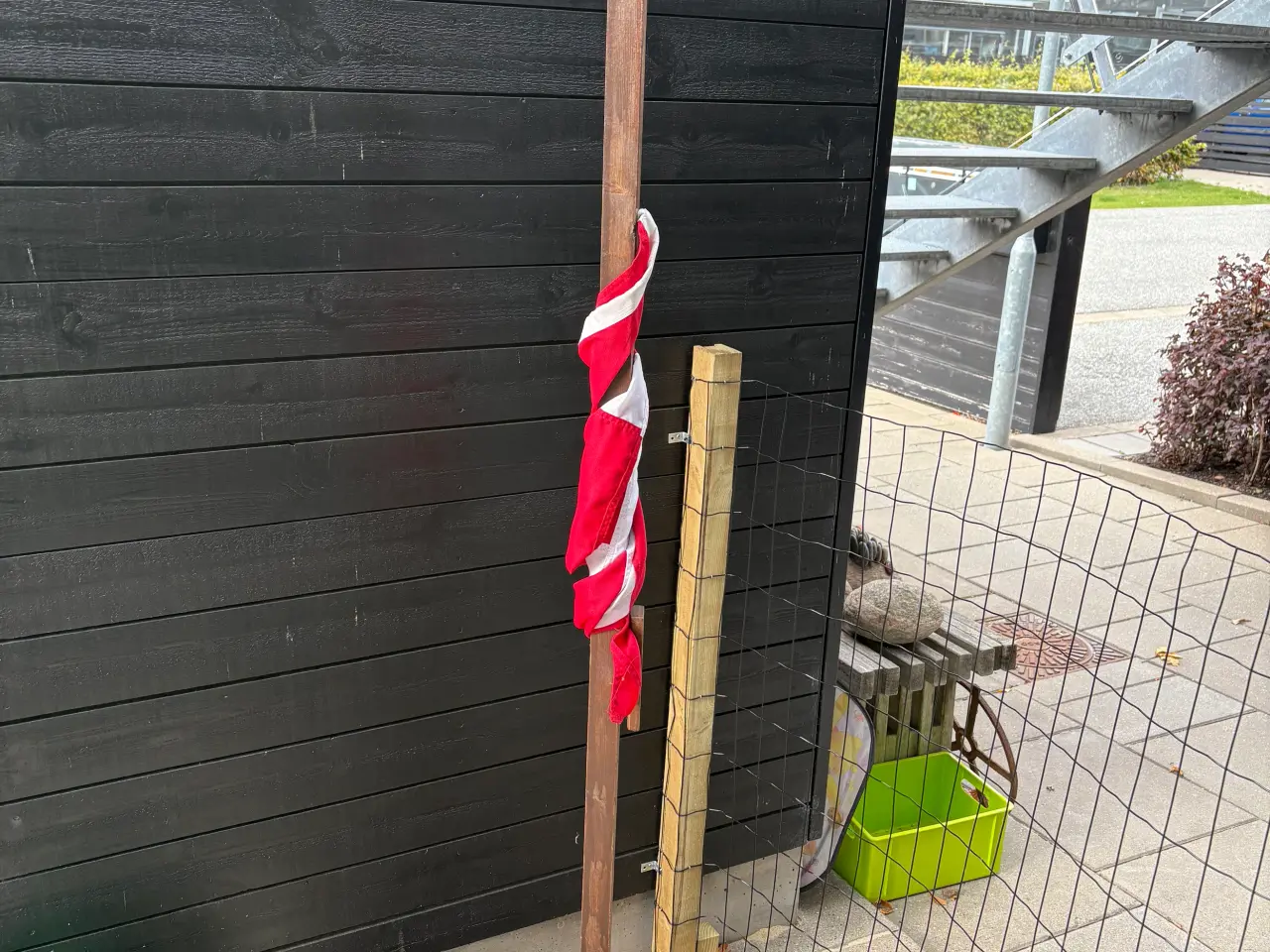 Billede 1 - Flagstang med flag 🇩🇰50kr