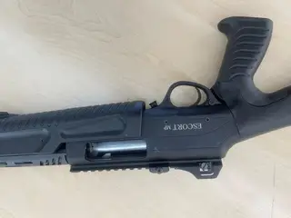 Hatsan Escort MP Tactical. 12/76.