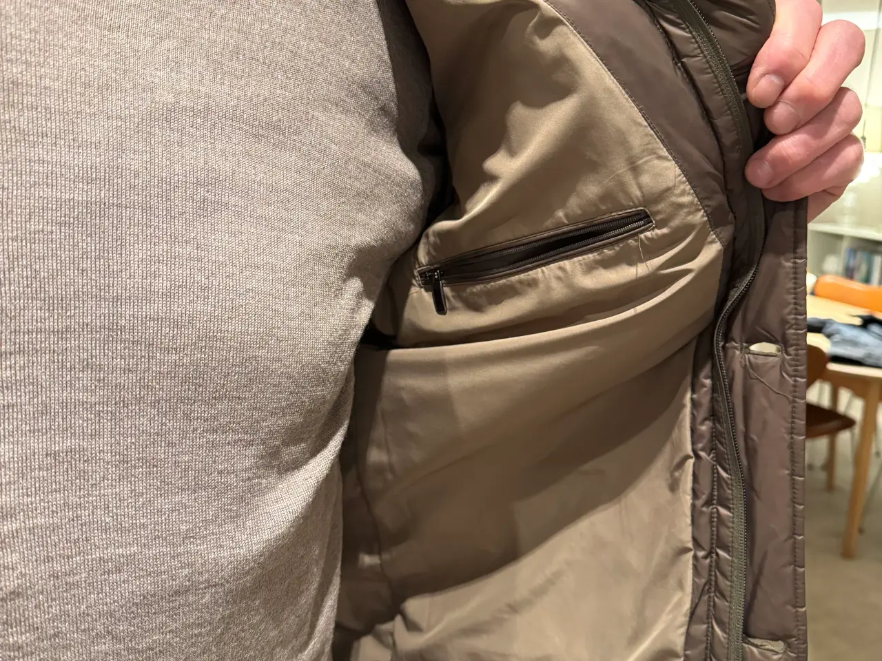 Billede 4 - Flot brunlig jakke fra Joop