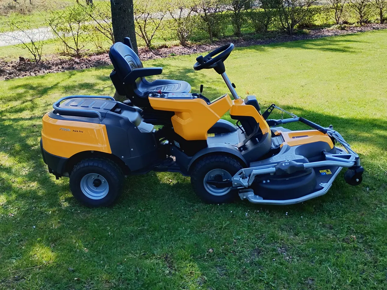Billede 2 - Plænetraktor