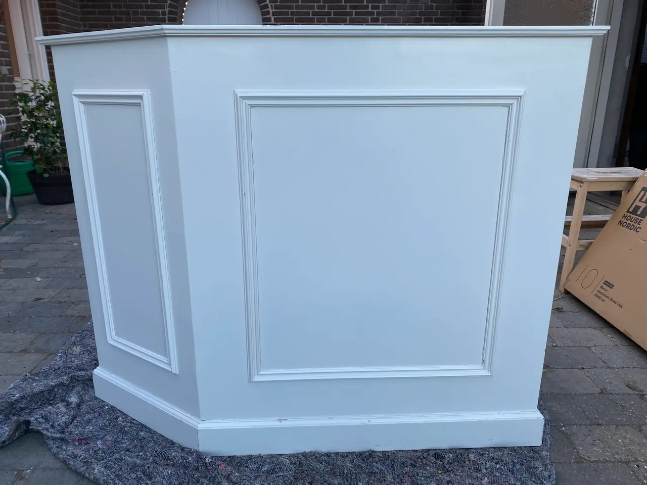 Billede 2 - Flot disk i hvidmalet MDF