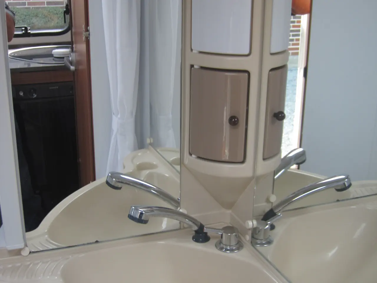 Billede 13 - Campingvogn ADRIA  ADORA 472 LU R Årgang 2012
