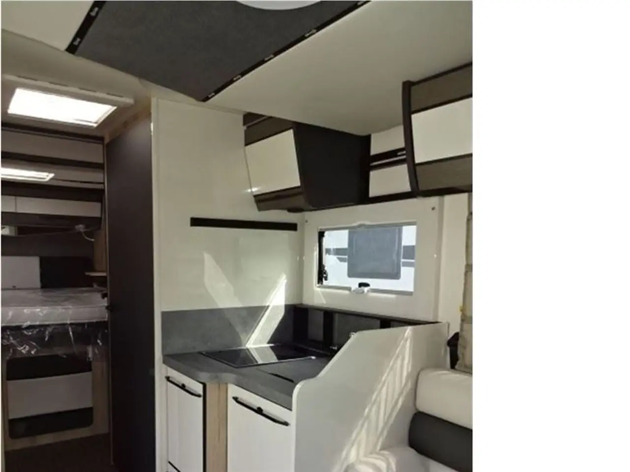 Billede 14 - 2026 - Elnagh T-Loft 582