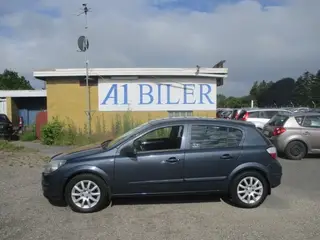 Opel Astra 1,6 16V Cosmo