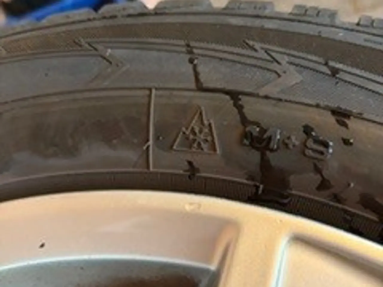 Billede 4 - Vinterdæk på originale Audi A4 fælge