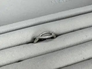 Udgået Pandora “Crossing Paths” ring / str. 48