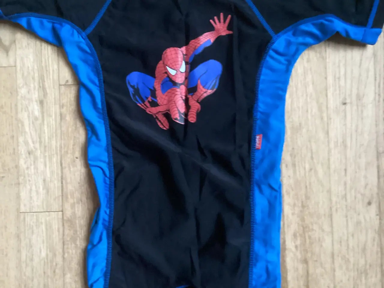 Billede 1 - Badedragt med spiderman