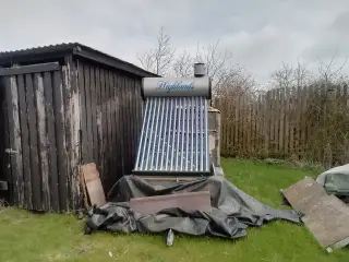 Solpanel til varmt vand