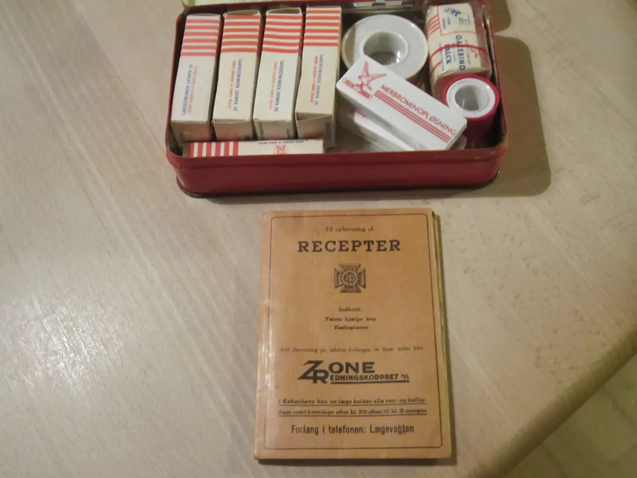 Billede 4 - Flot Nødforbindingskasse - Retro