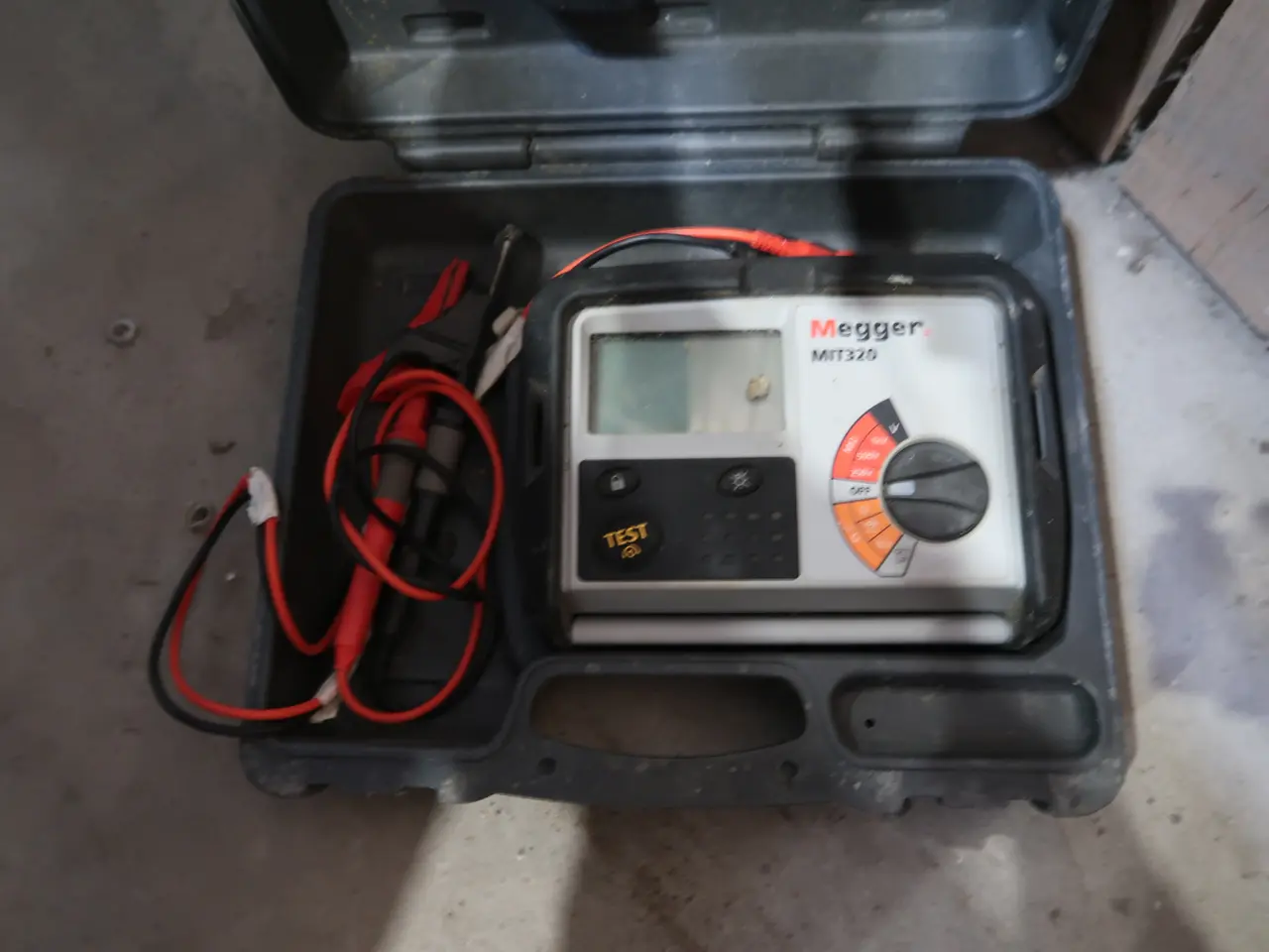 Billede 1 - Isolations- og gennemgangstester MEGGER MIT320