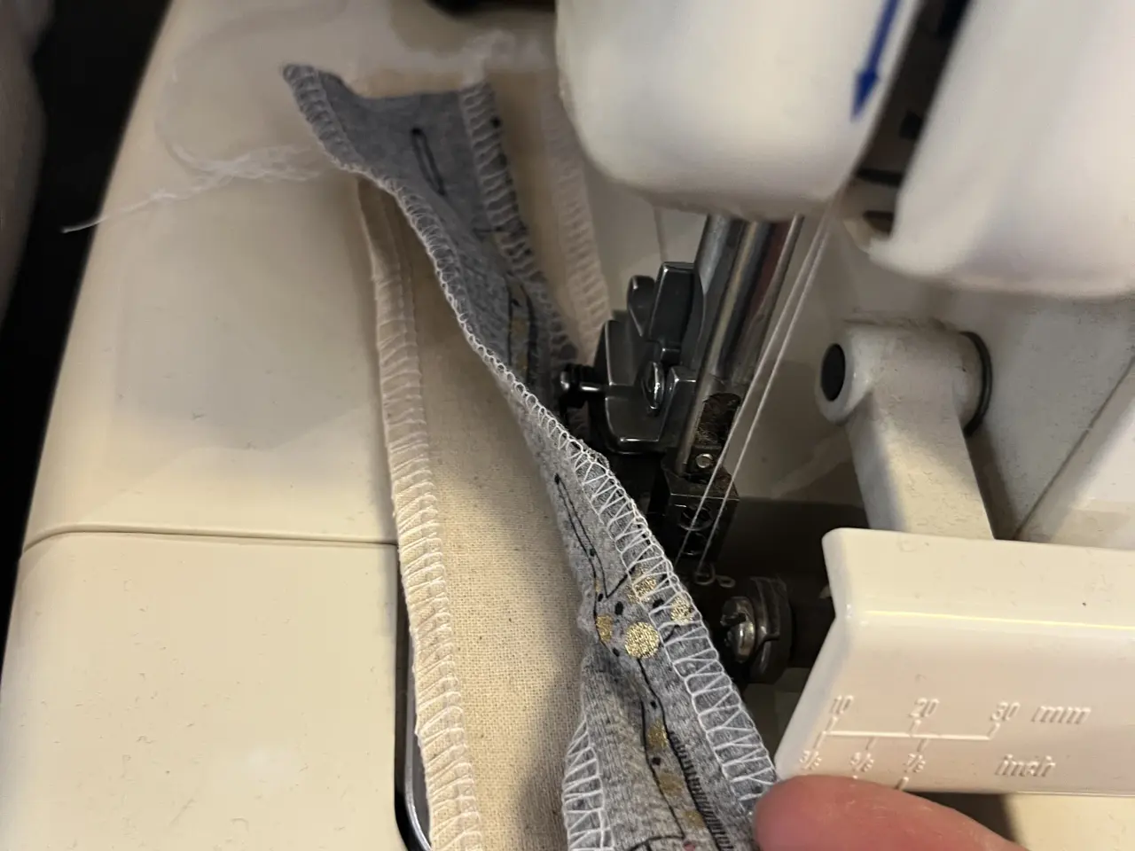 Billede 2 - Husqvarna overlock