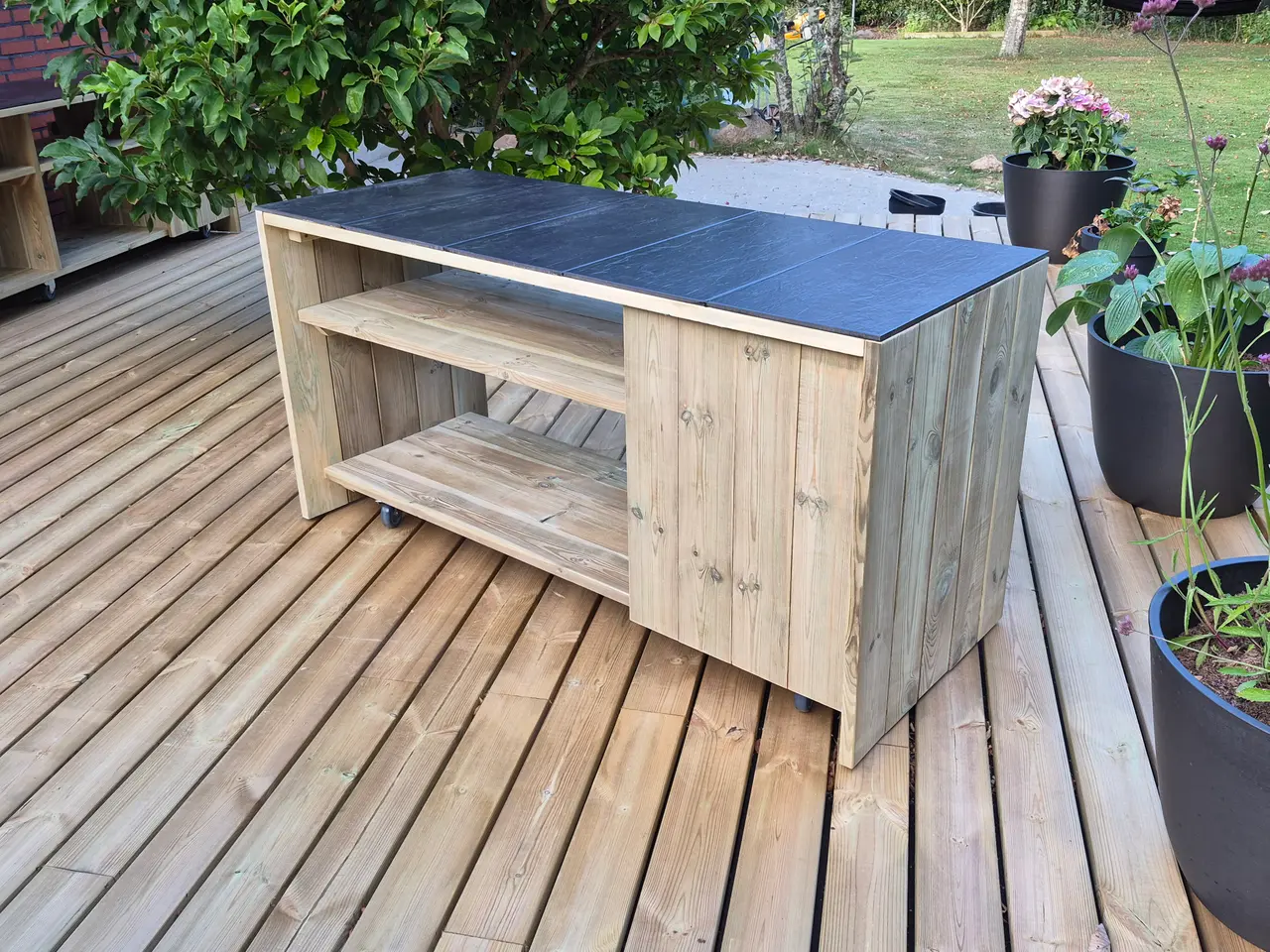 Billede 1 - Grillbord / Udekøkken