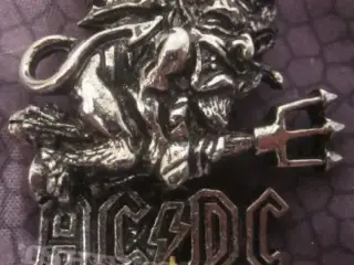 ACDC badge - meget sjælden.