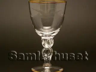 Lyngby Måge Rødvinsglas. H:133 mm.