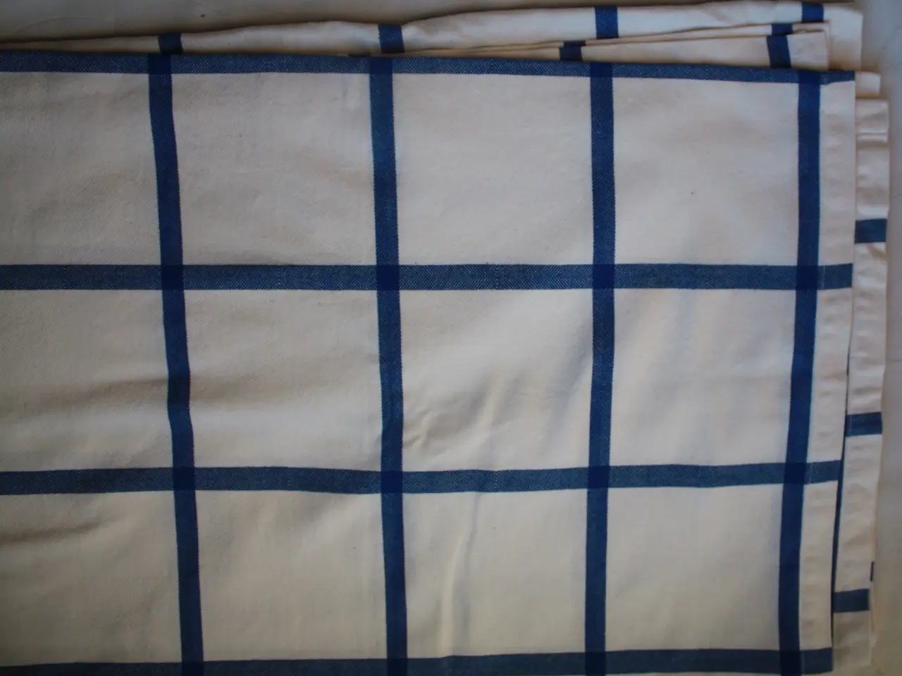 Billede 2 - Blåternet dug 190 x 140 cm