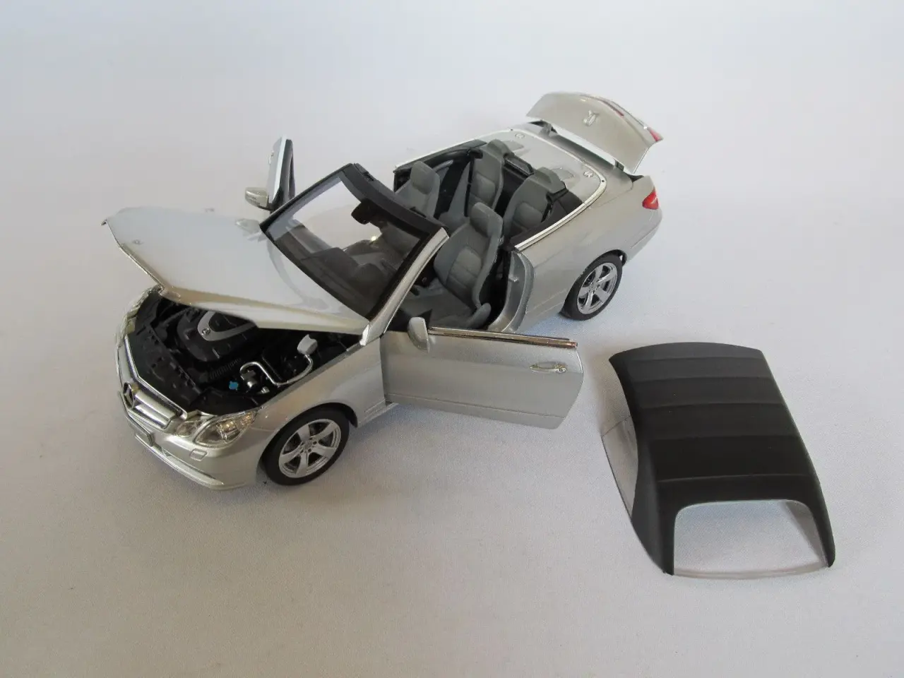 Billede 6 - 2010 Mercedes E-Klasse Cabrio 1:18