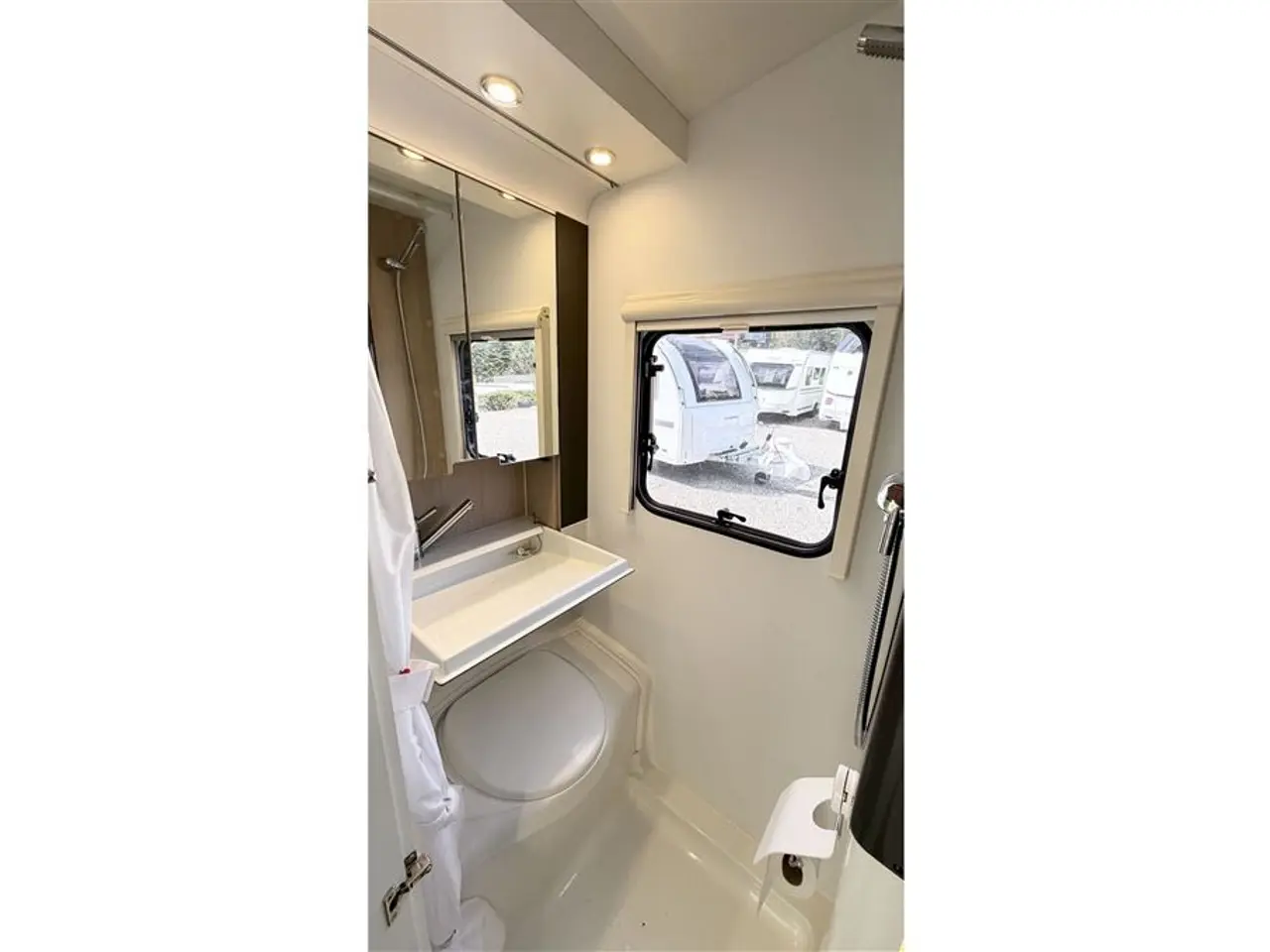 Billede 16 - 2018 - Adria Action 361 LH   Enkeltsenge-Mover-Telt