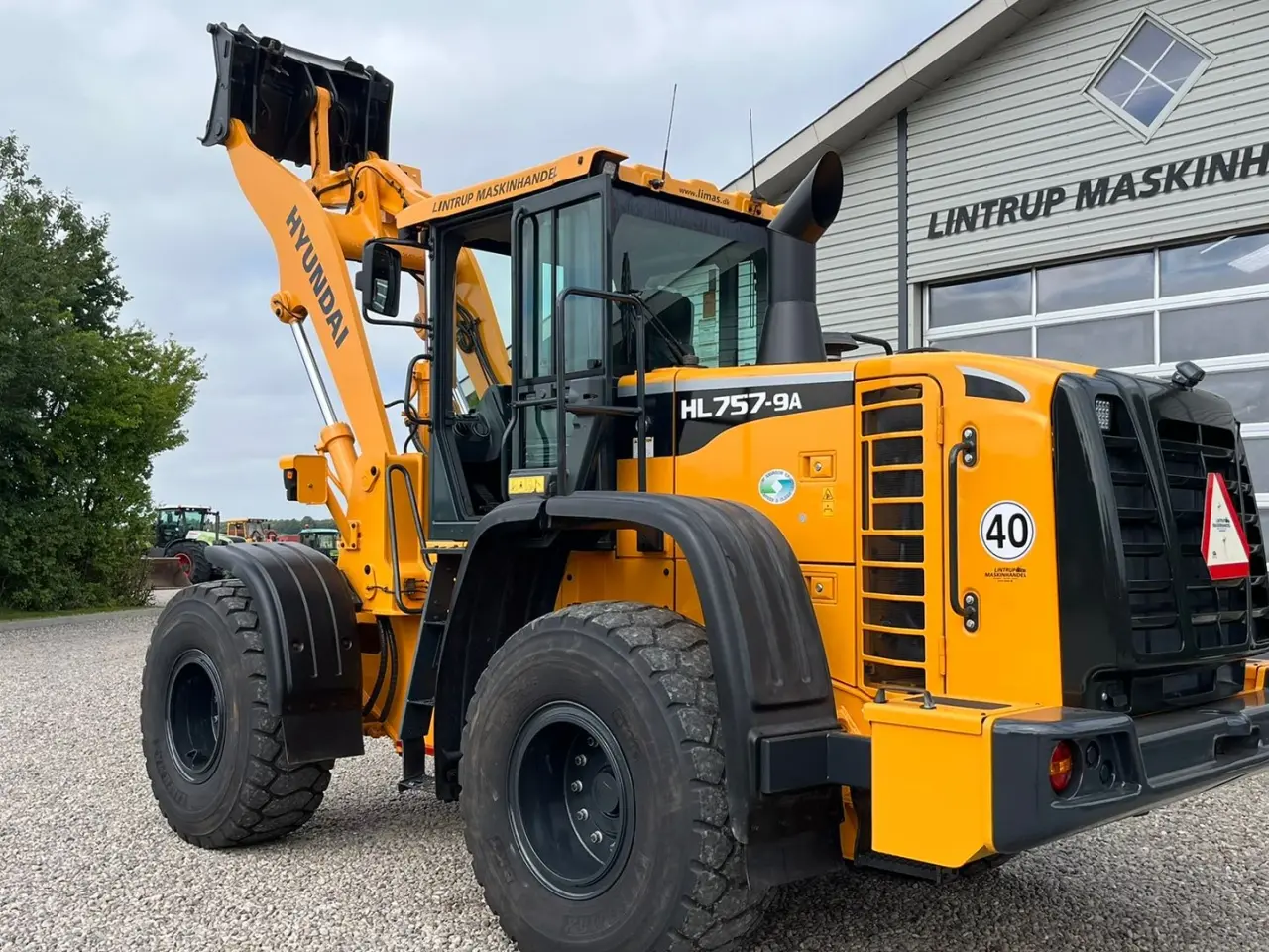 Billede 12 - Hyundai 757-9A XTD med lang-arm. En-ejeres maskine med Lock-UP.