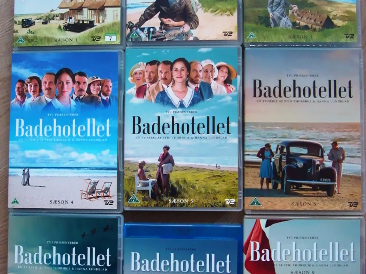 Billede 3 - Badehotellet sæson 1 til og med sæson 9.