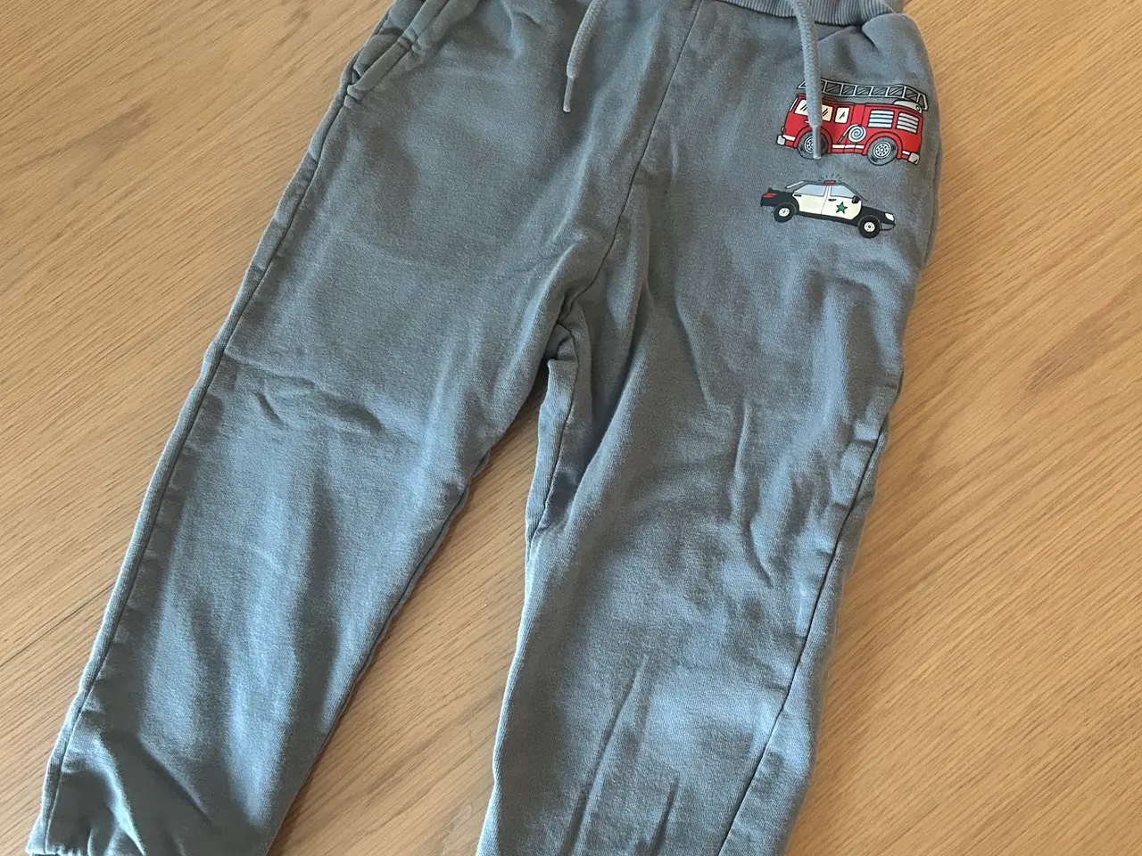 Billede 2 - Bukser 20 kroner stykket 