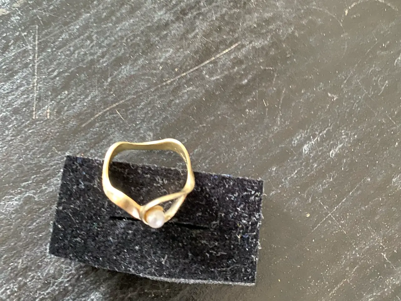 Billede 2 - Guldbelagt ring 