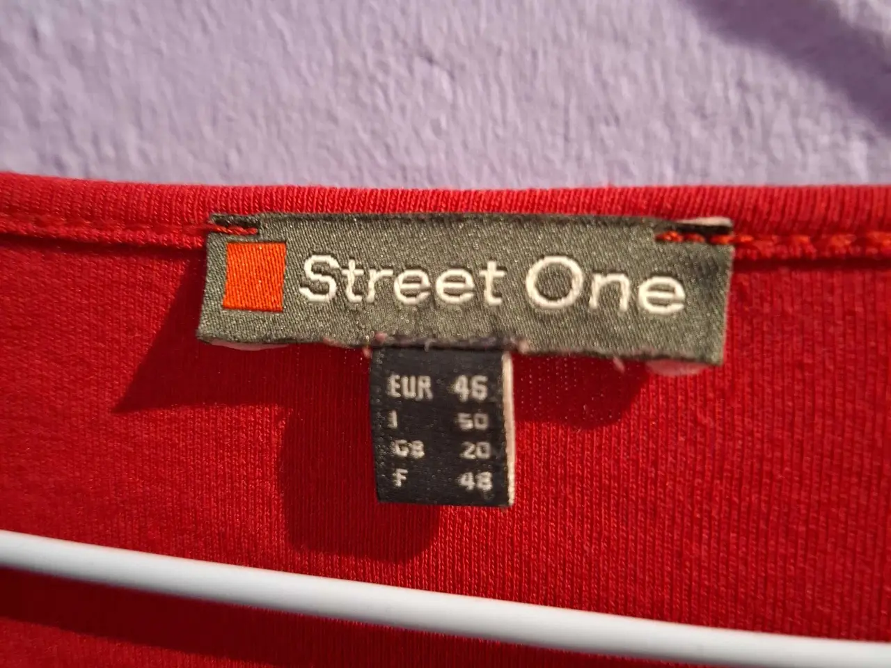 Billede 3 - Flot rød bluse fra Street One i str. 46